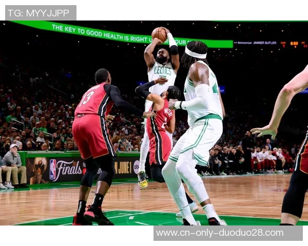 2012年东部决赛第七场热火与凯尔特人激战回顾与精彩瞬间分析